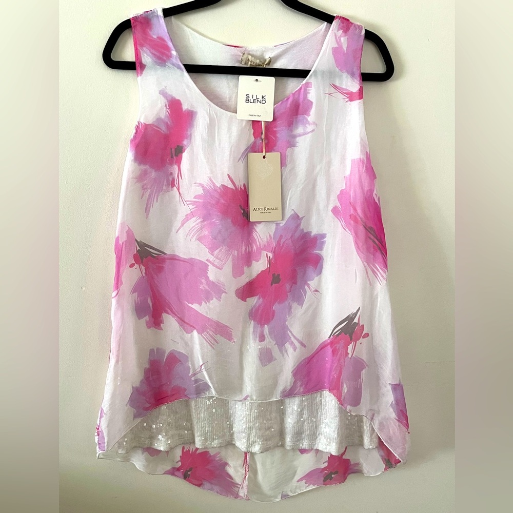 NWT Alice Rinaldi Silk Blend Floral Top In Pink And White, Size M.